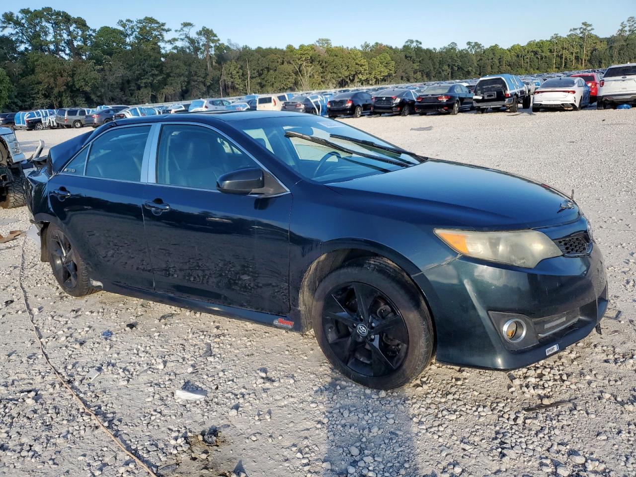 2014 TOYOTA CAMRY