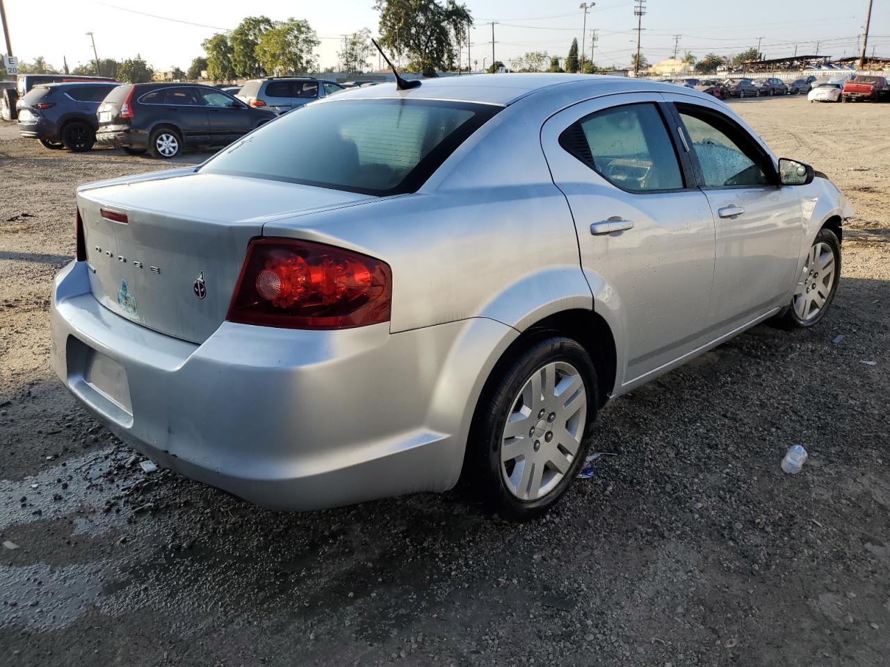 2012 DODGE Avenger