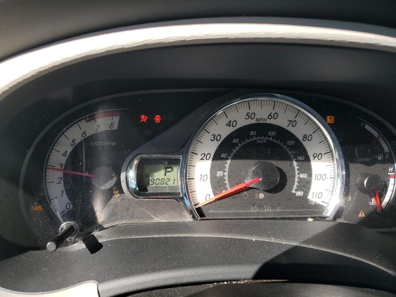 2011 TOYOTA SIENNA