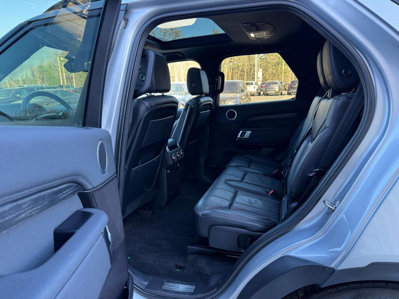 2018 LAND ROVER Discovery