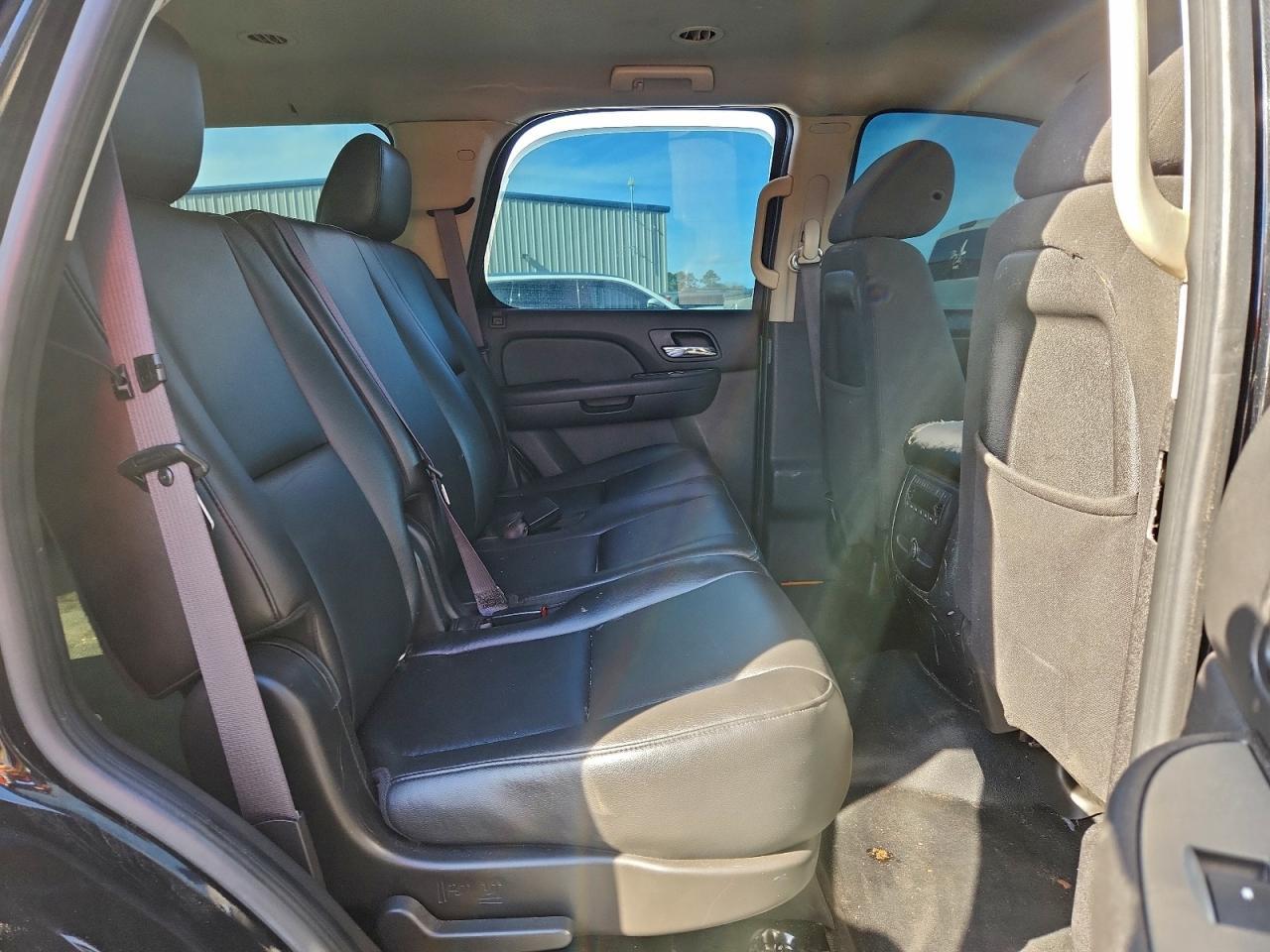 2011 CHEVROLET Tahoe