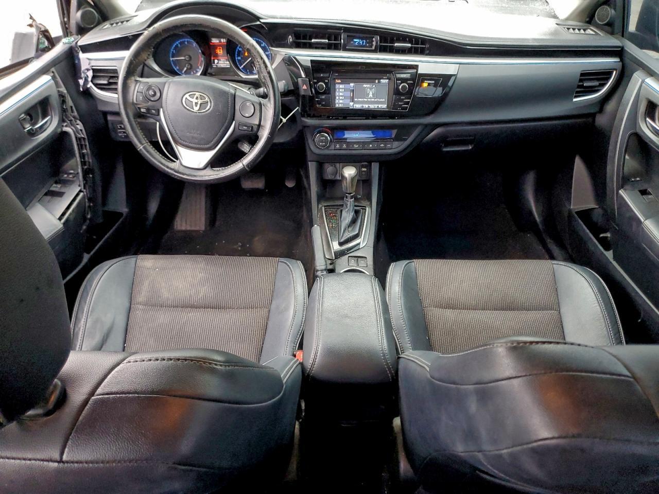 2015 TOYOTA COROLLA