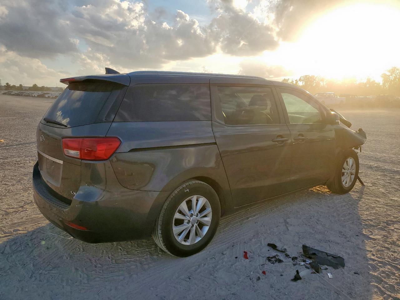 2017 KIA SEDONA