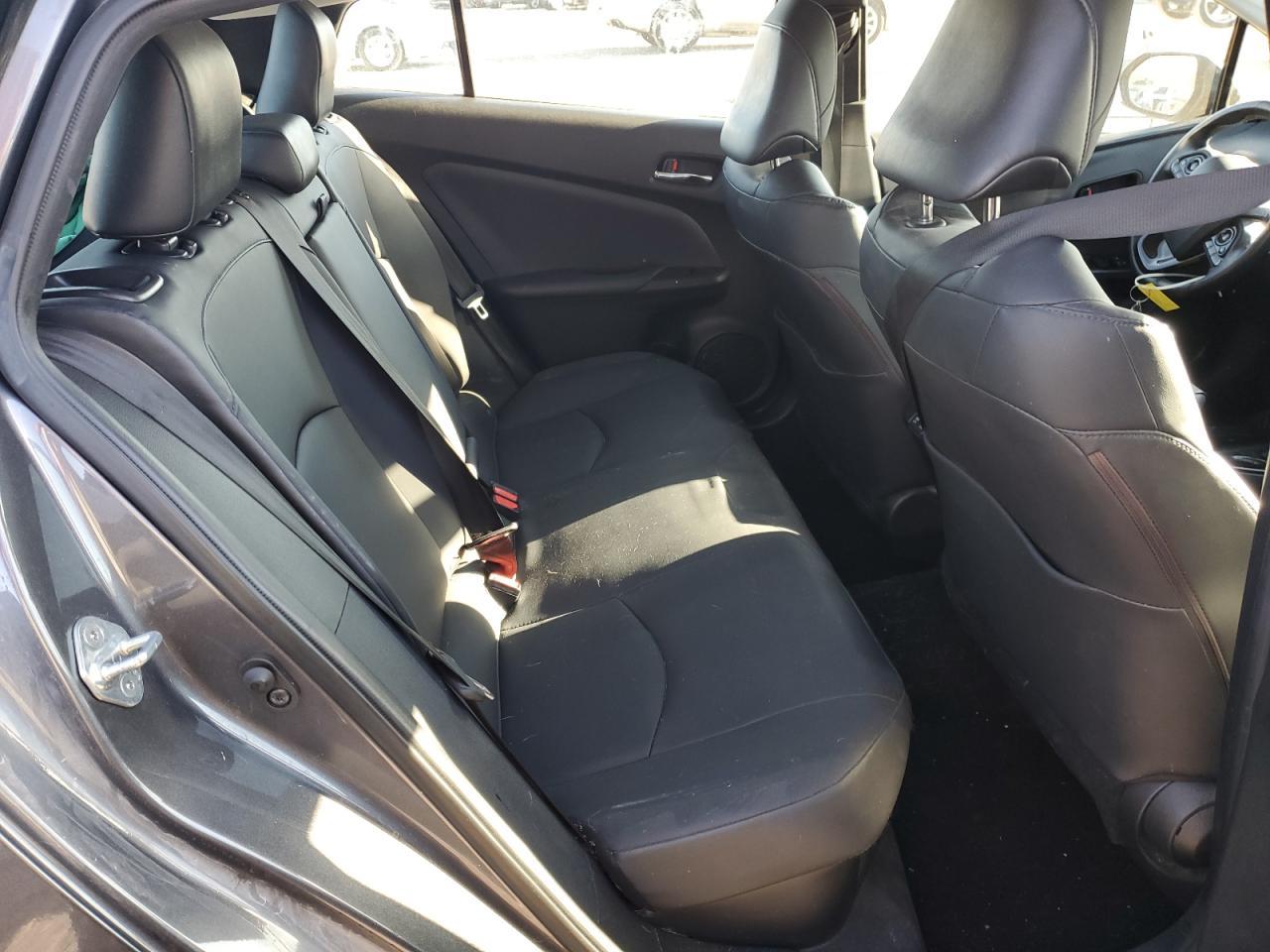 2022 TOYOTA PRIUS