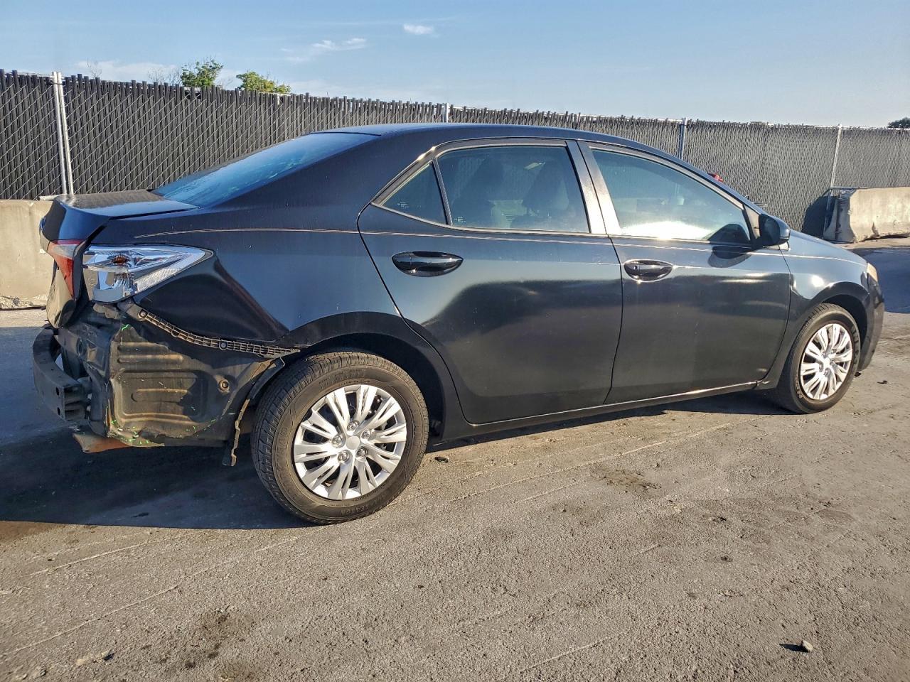 2016 TOYOTA COROLLA