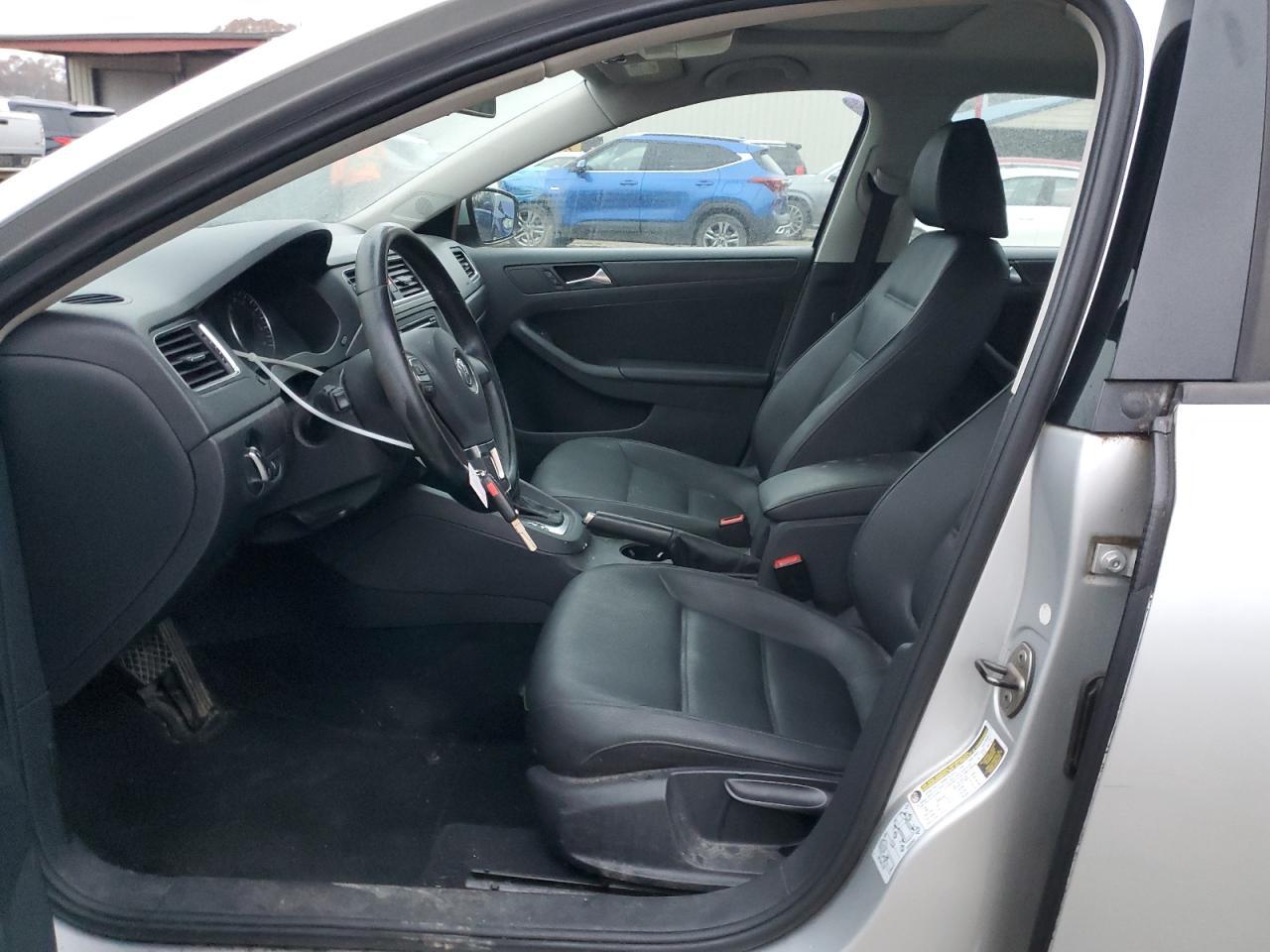 2012 VOLKSWAGEN JETTA