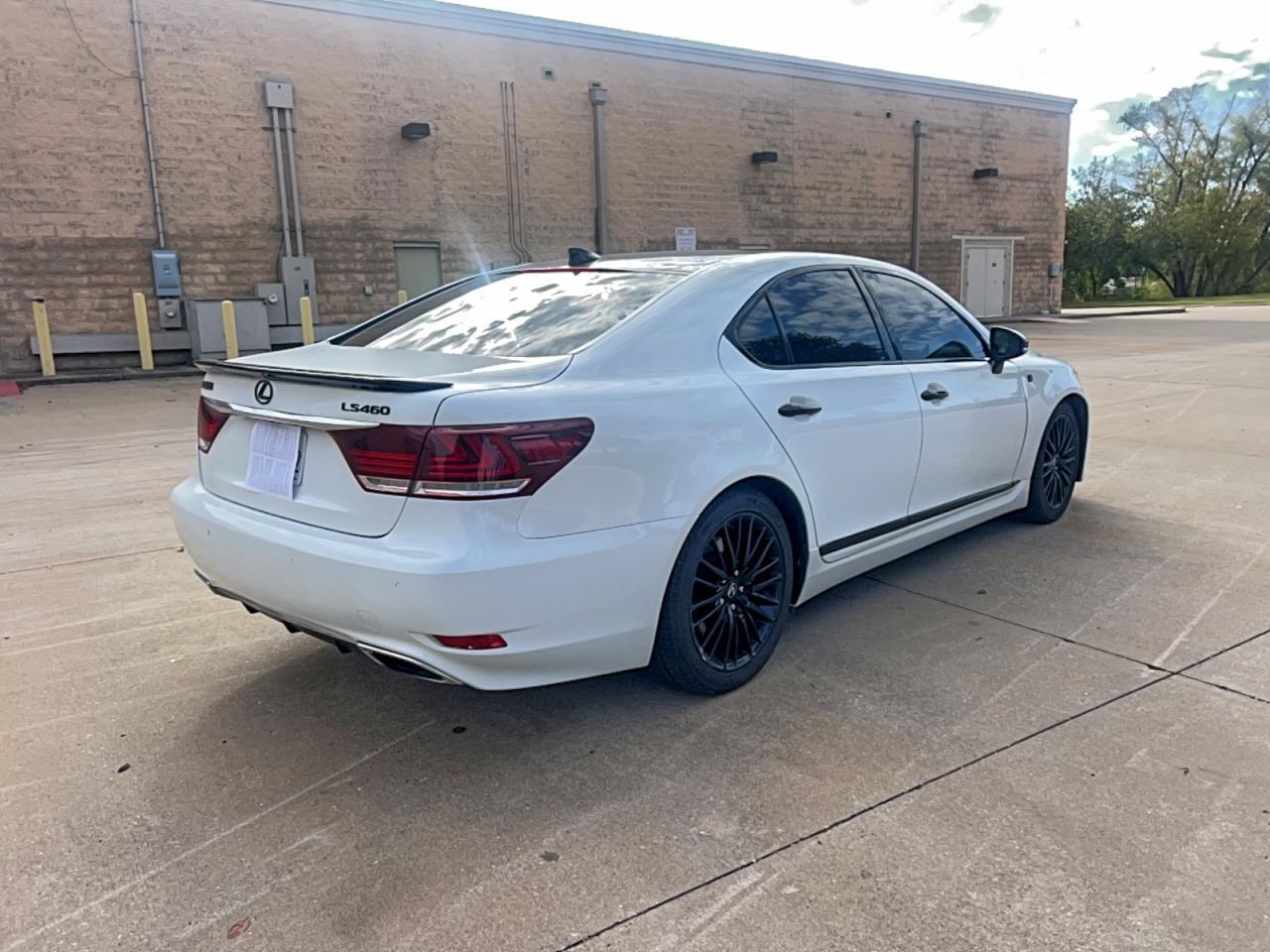 2015 LEXUS LS 460