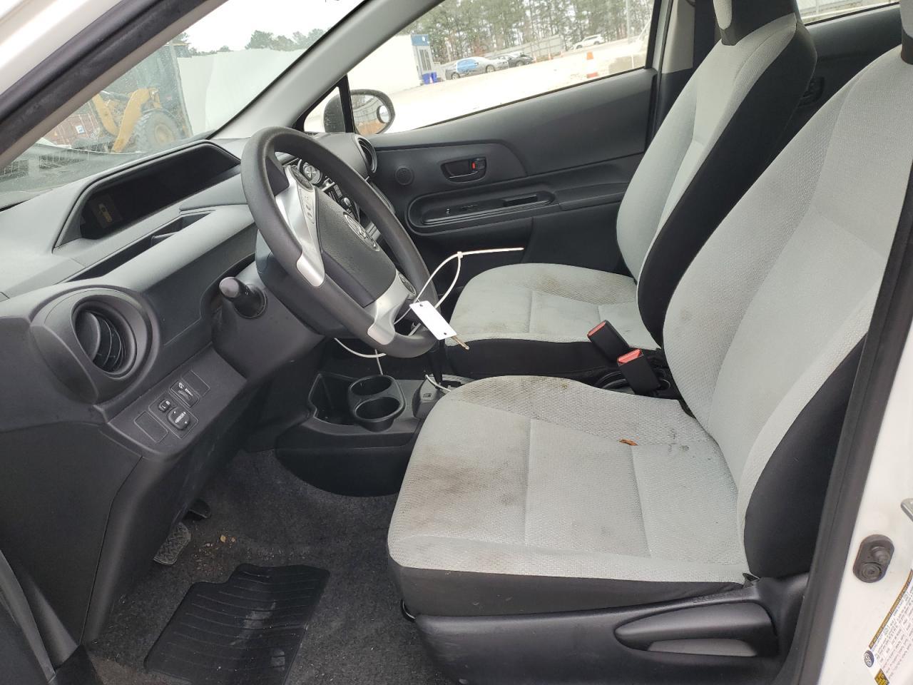 2015 TOYOTA Prius c