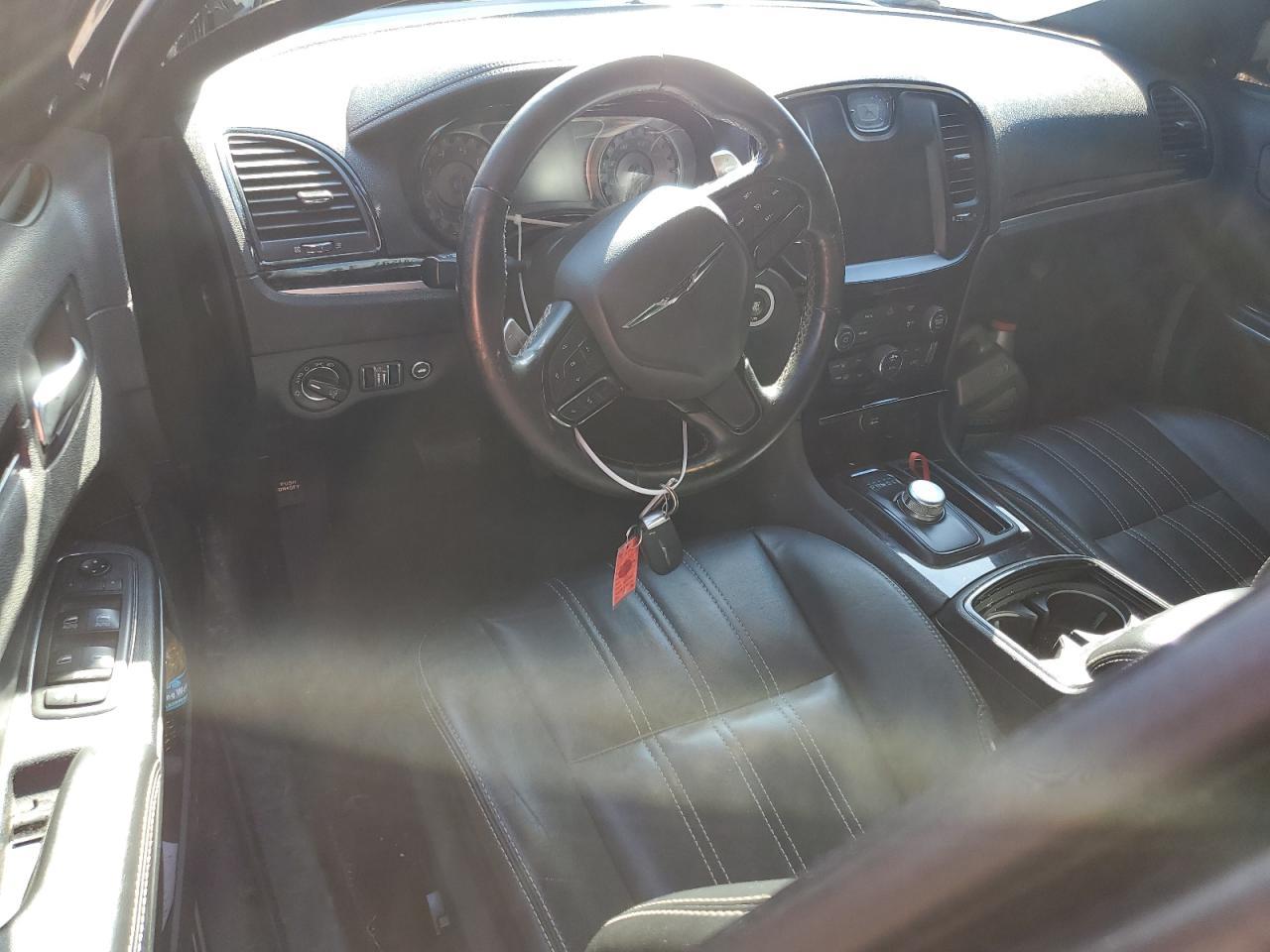 2019 CHRYSLER 300