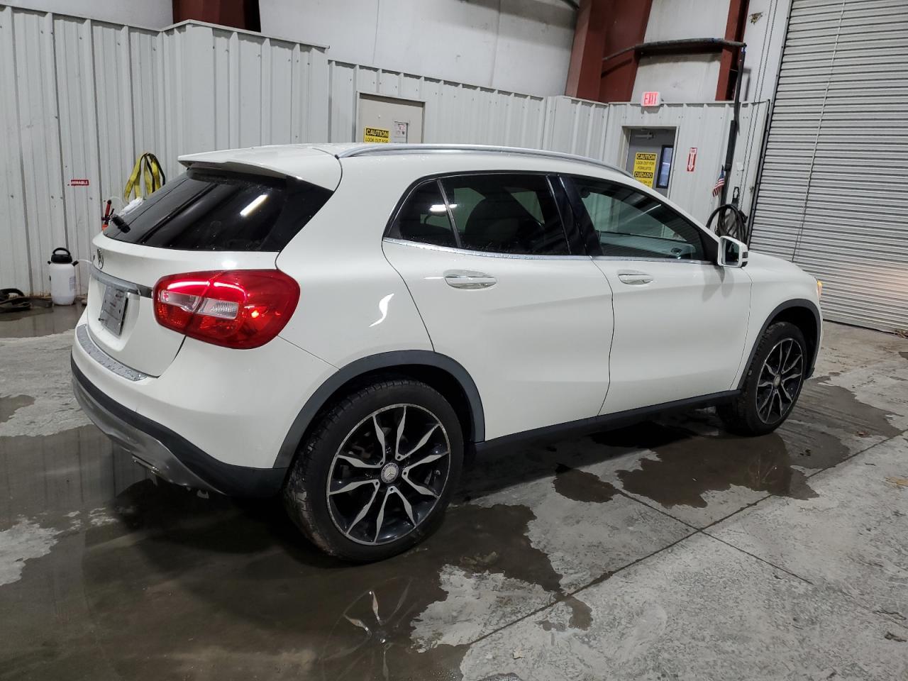 2016 MERCEDES-BENZ GLA-Class