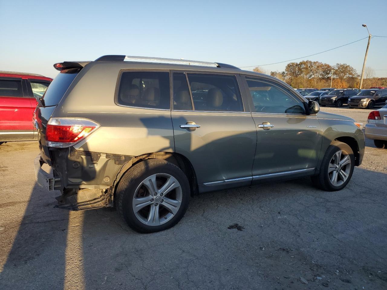 2011 TOYOTA HIGHLANDER