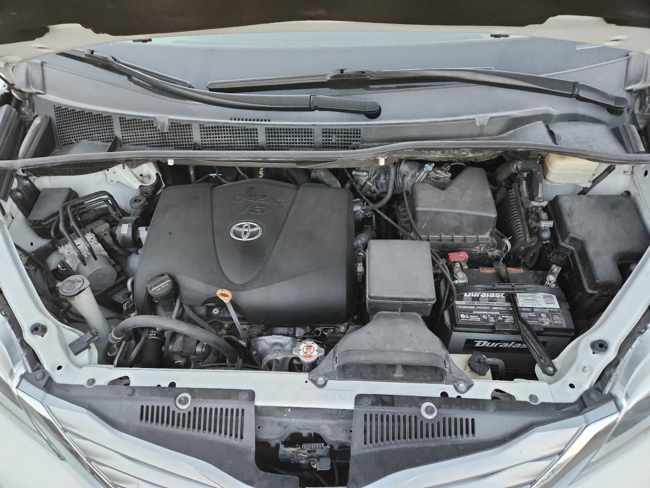 2017 TOYOTA SIENNA