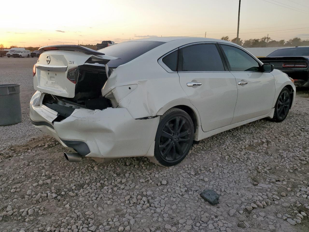 2017 NISSAN ALTIMA