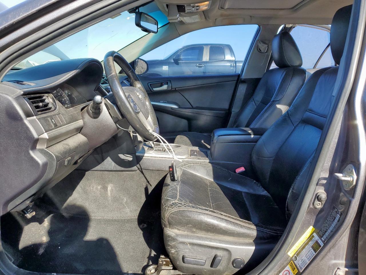 2014 TOYOTA CAMRY