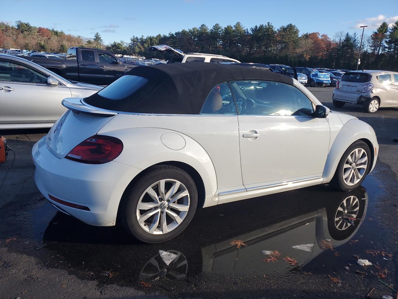 2017 VOLKSWAGEN Beetle