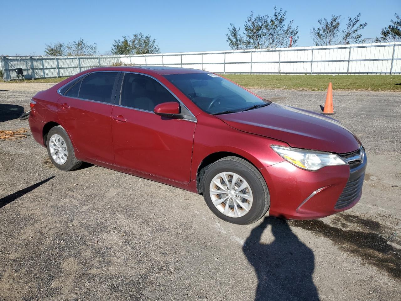 2016 TOYOTA CAMRY