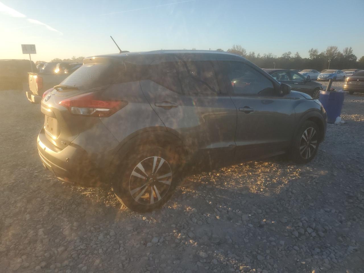 2020 NISSAN KICKS