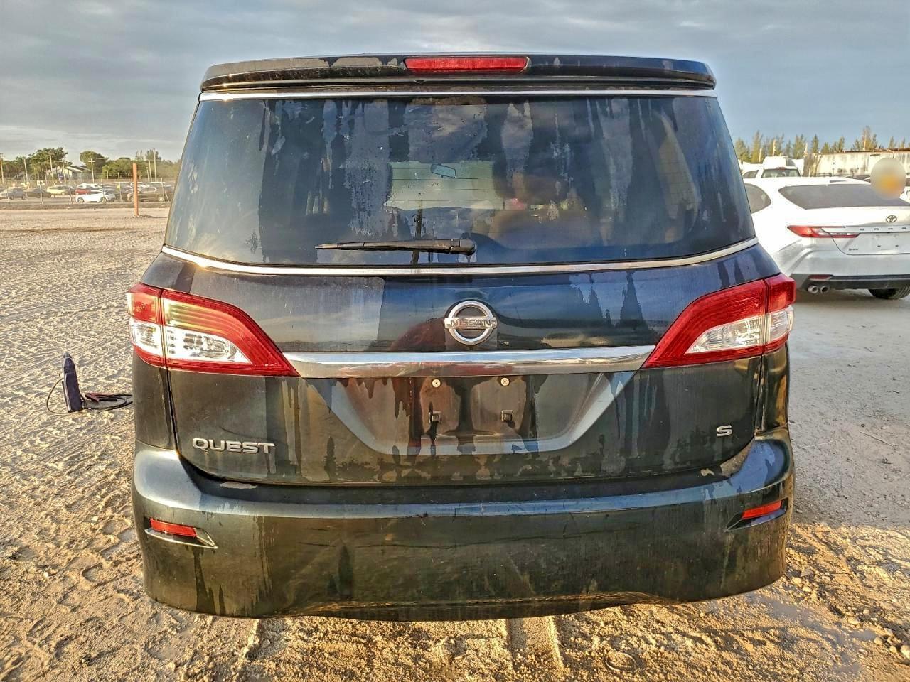 2012 NISSAN Quest