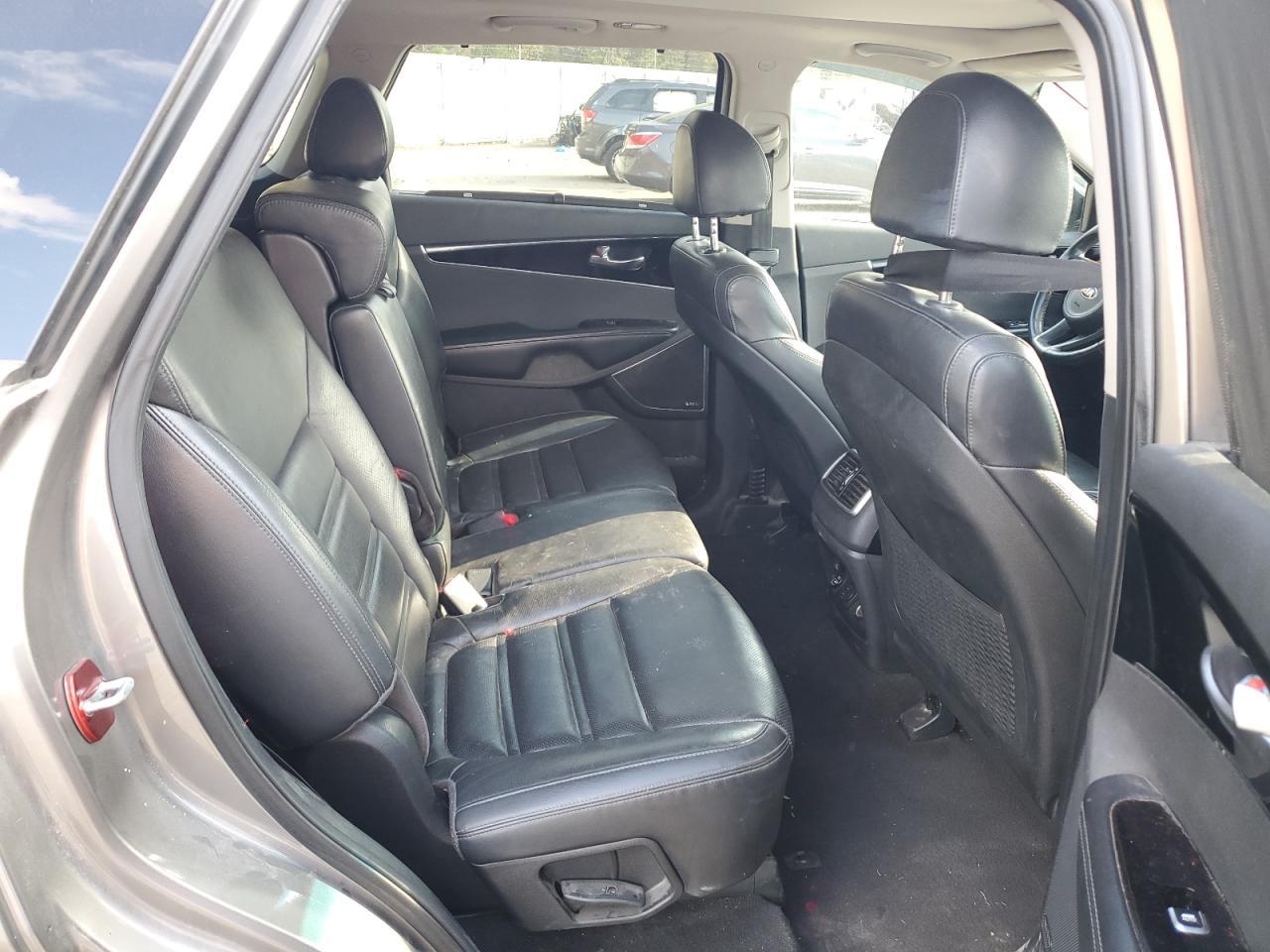 2018 KIA SORENTO