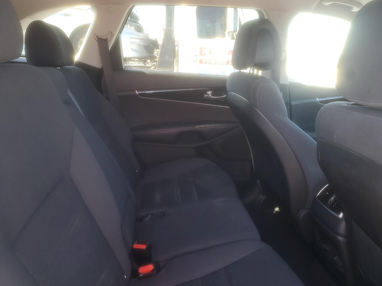 2017 KIA SORENTO