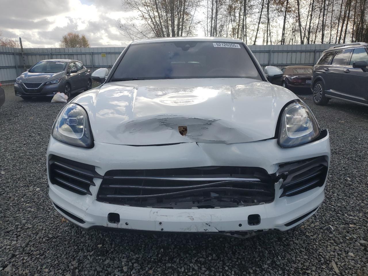 2019 PORSCHE CAYENNE