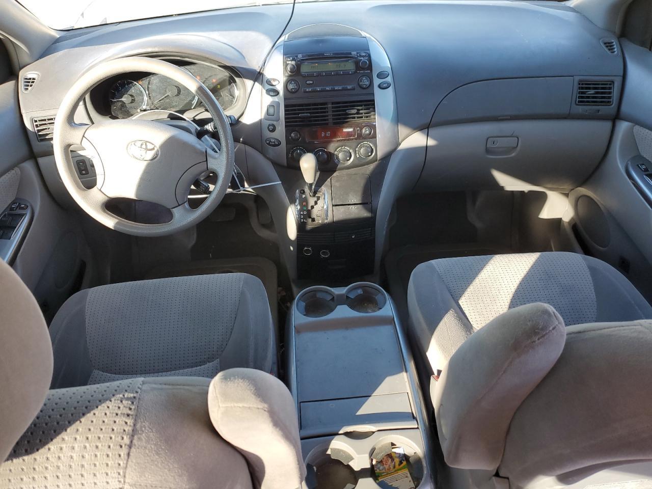2008 TOYOTA SIENNA