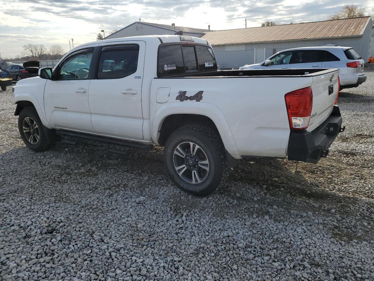 2017 TOYOTA TACOMA