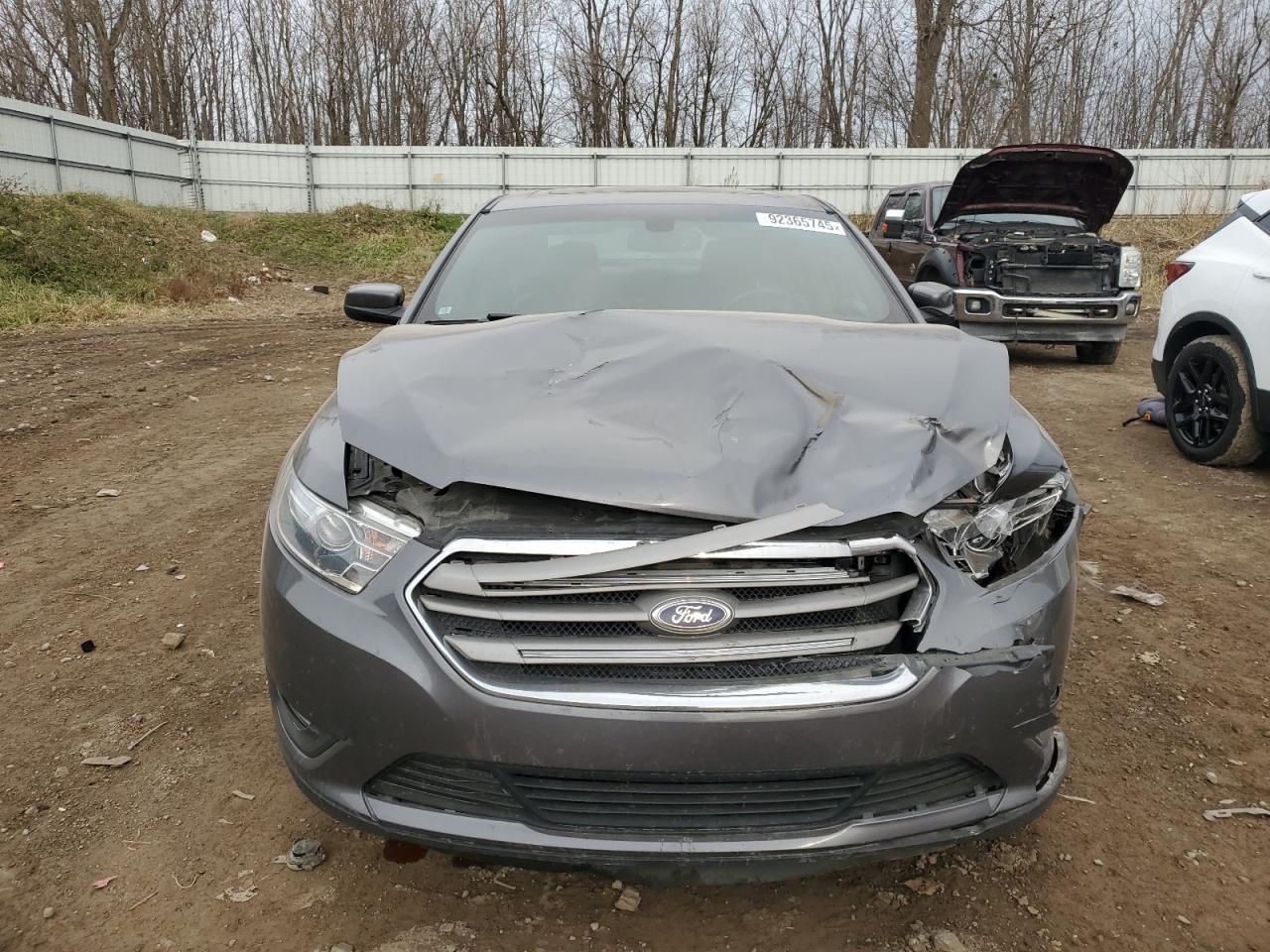 2014 FORD Taurus