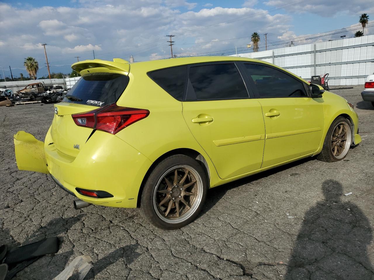 2018 TOYOTA COROLLA