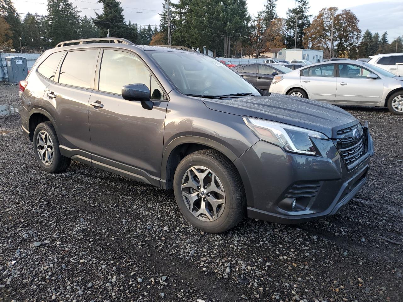 2024 SUBARU FORESTER