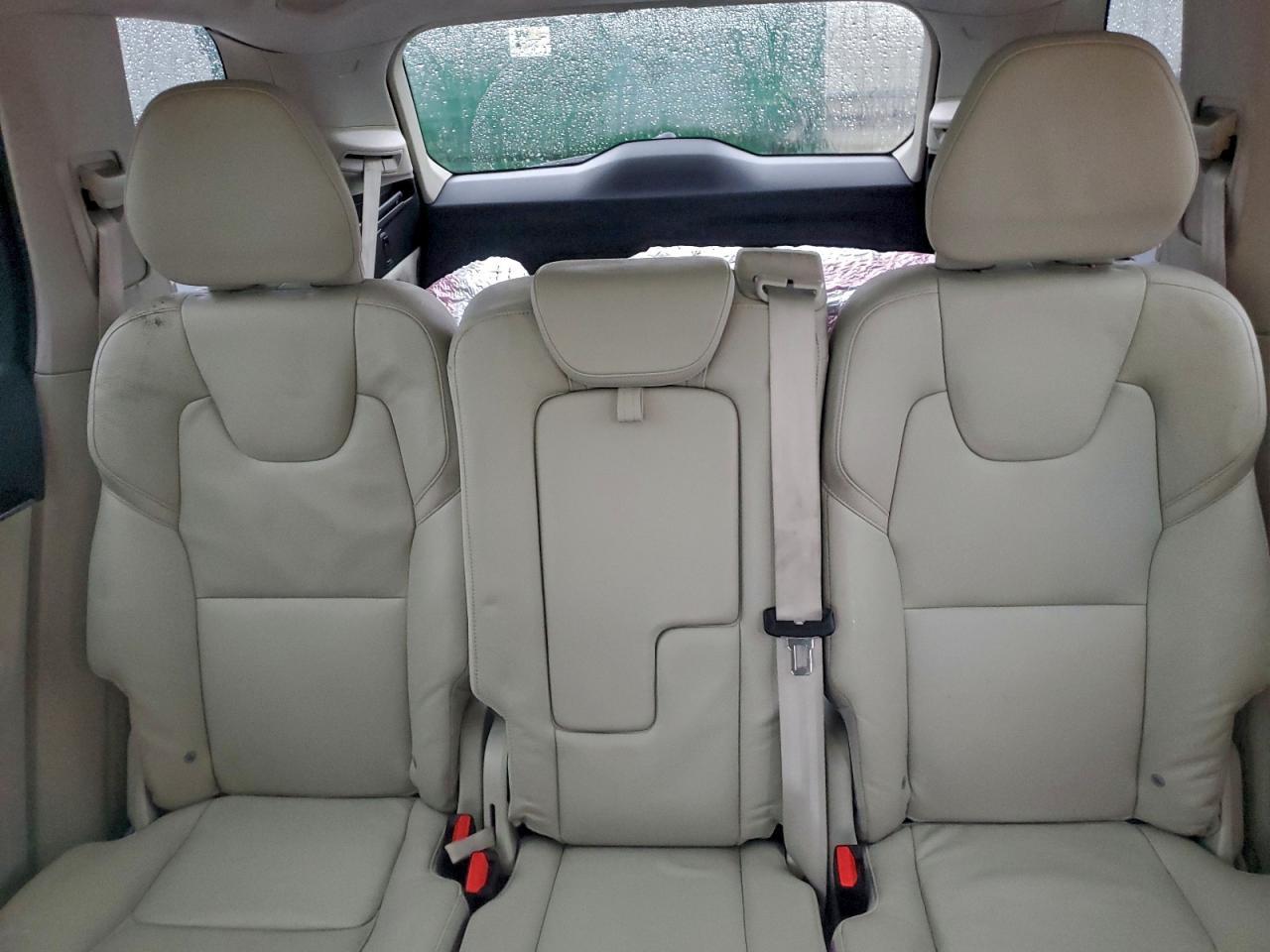 2016 VOLVO XC90