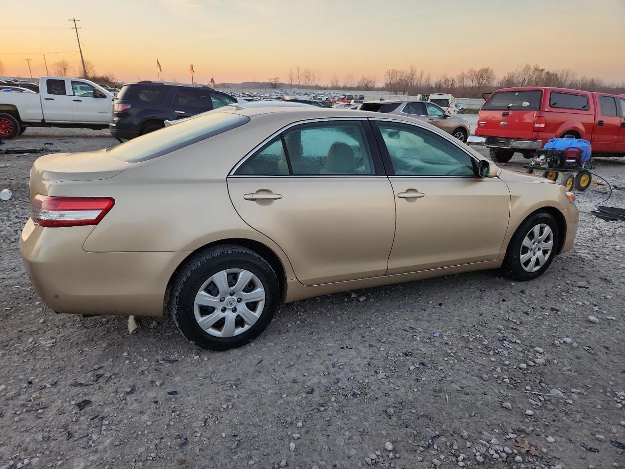 2011 TOYOTA CAMRY