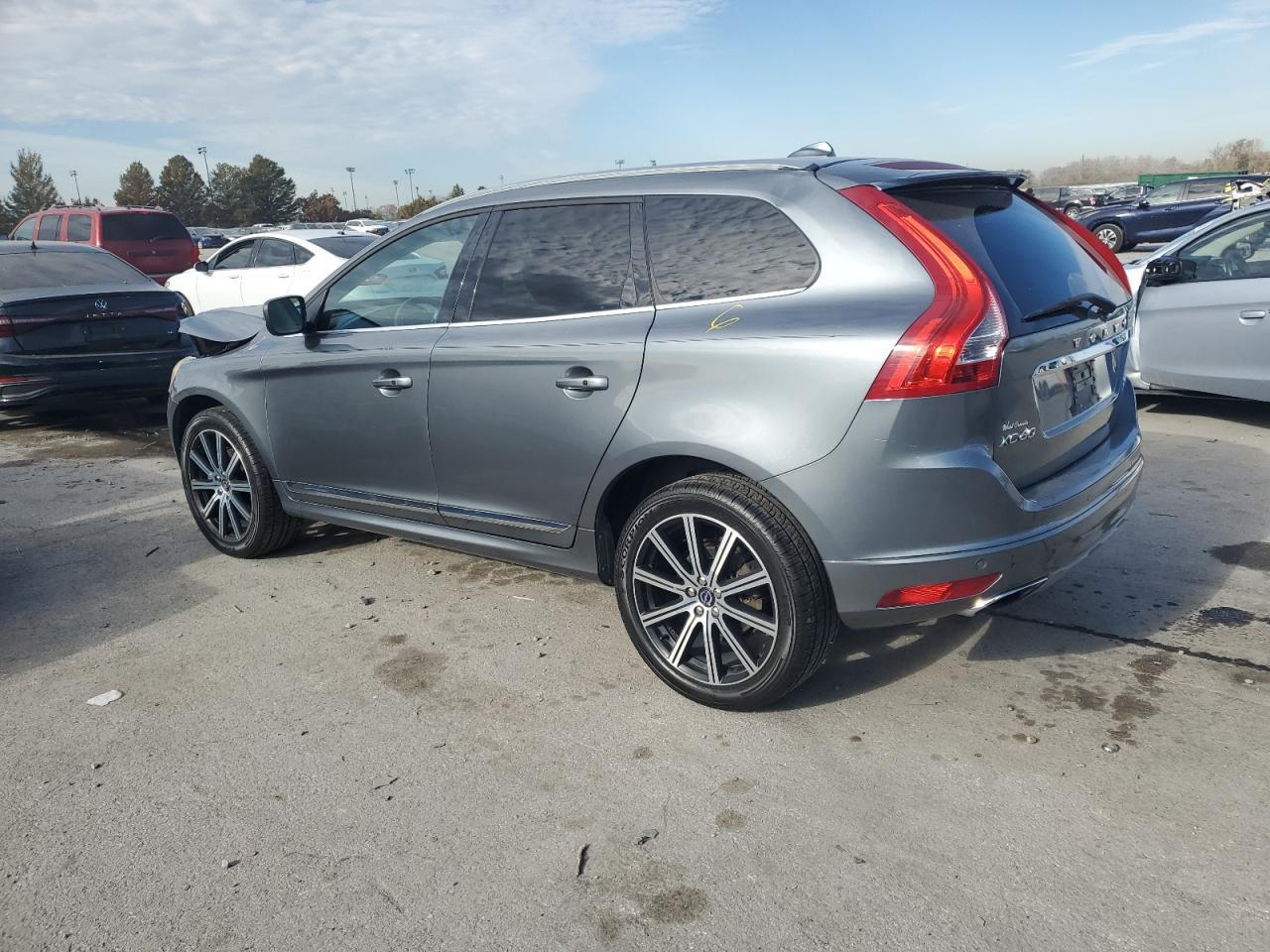 2017 VOLVO XC60