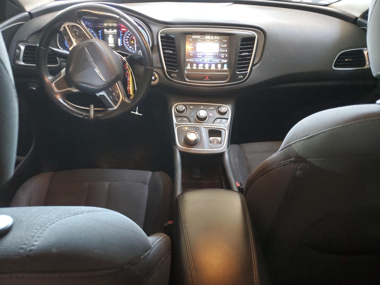 2016 CHRYSLER 200