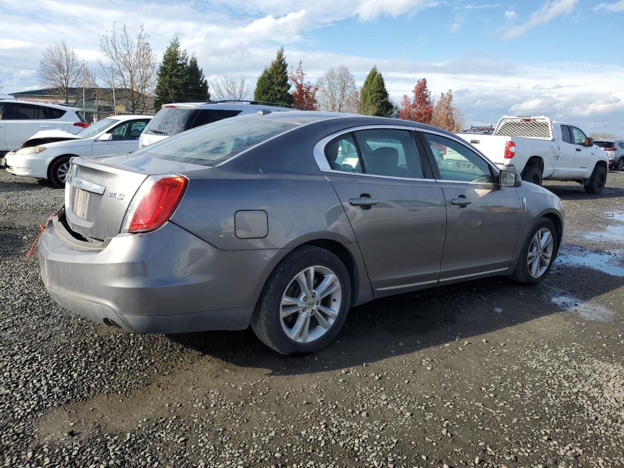 2011 LINCOLN MKS