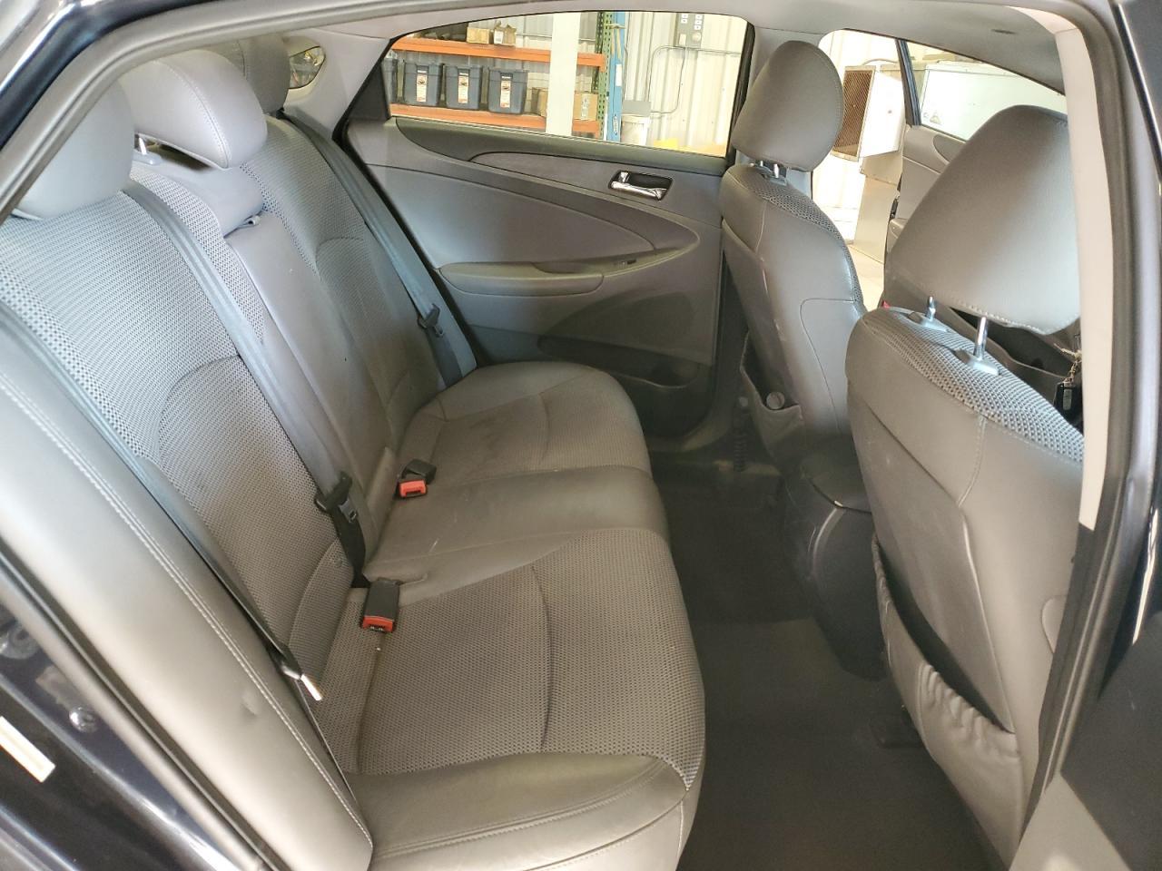 2011 HYUNDAI SONATA