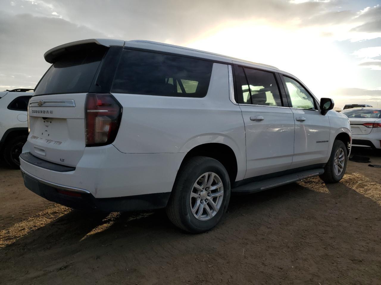 2022 CHEVROLET Suburban