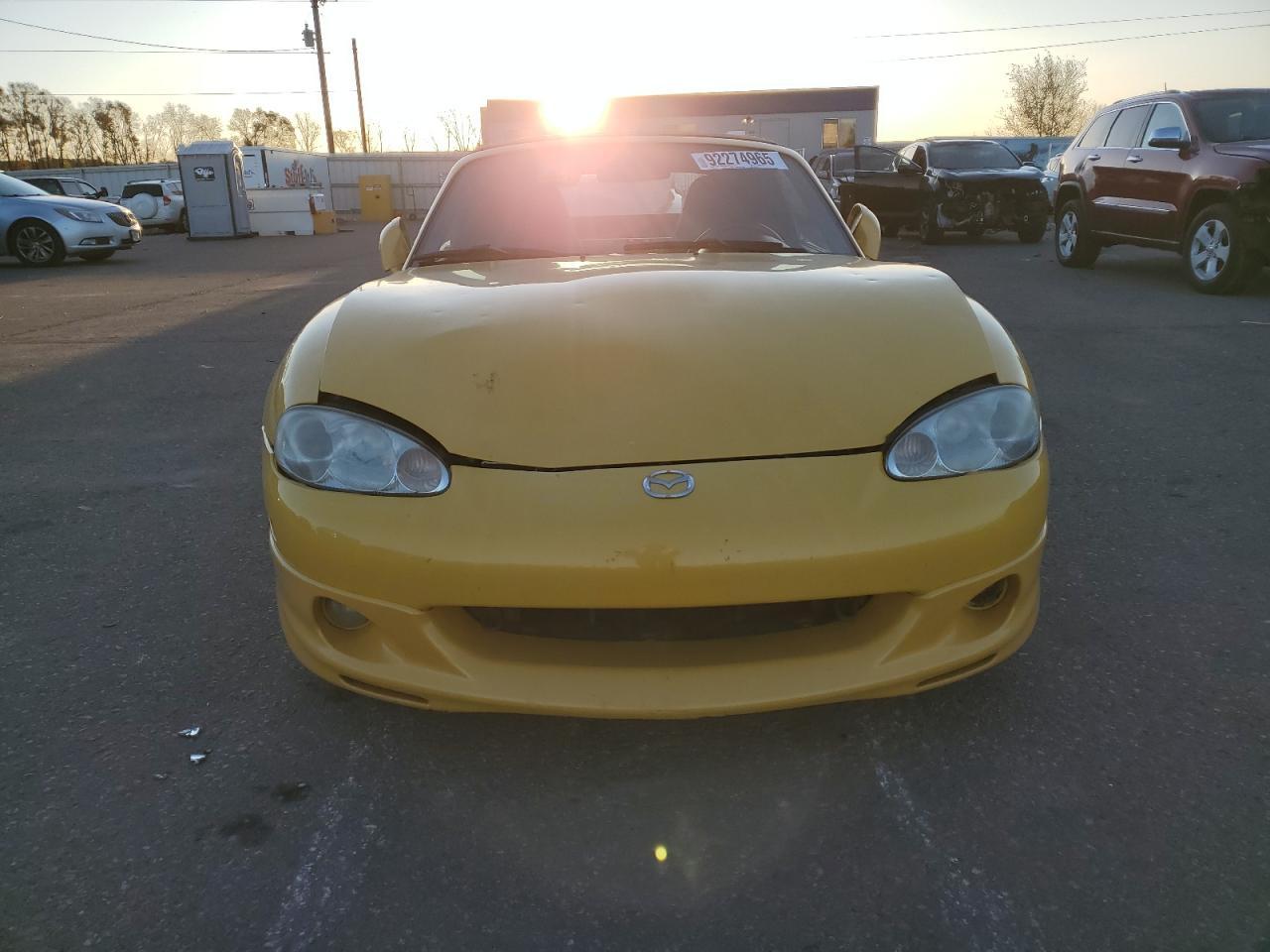 2002 MAZDA MX-5 Miata