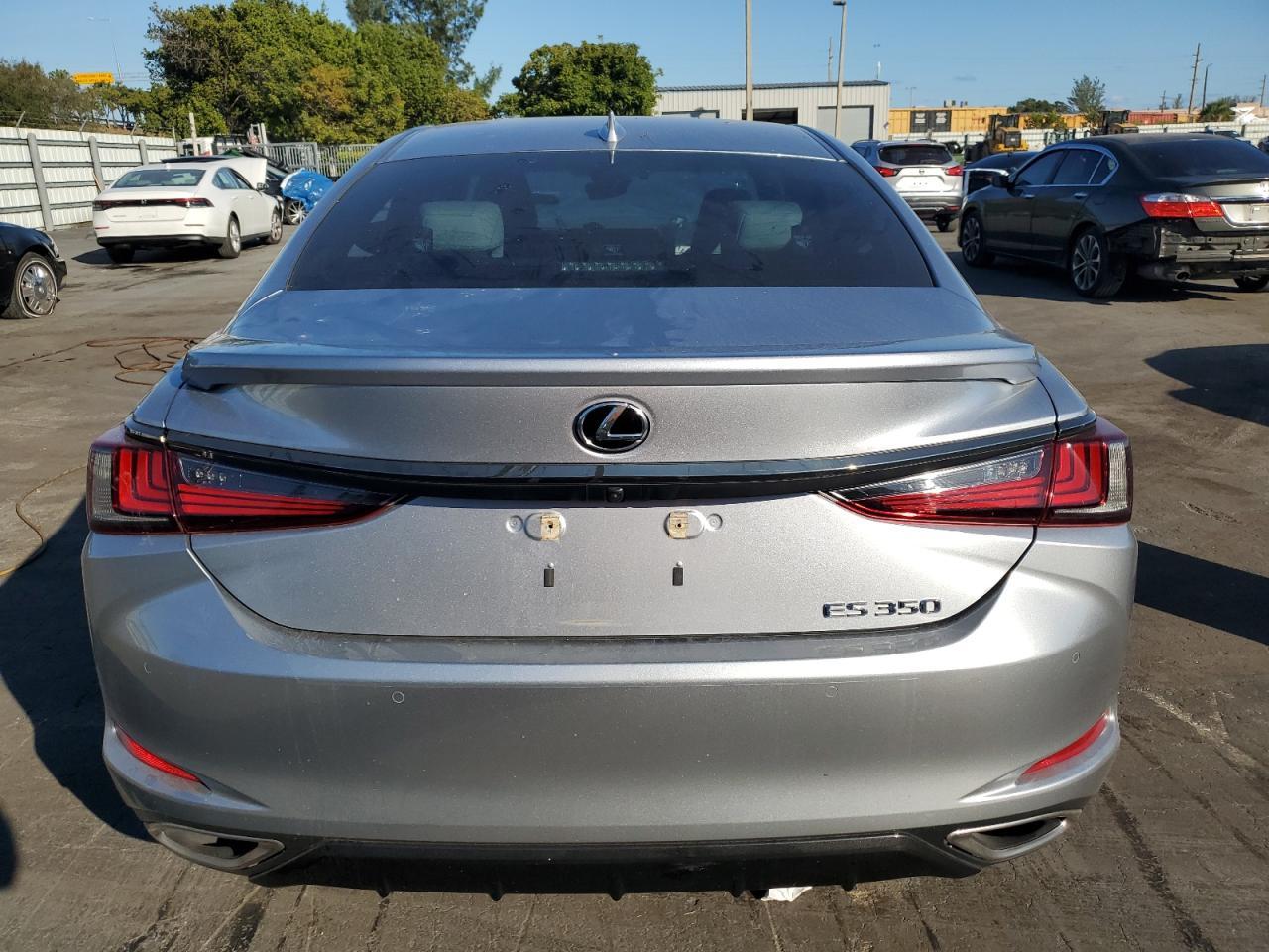 2022 LEXUS ES 350
