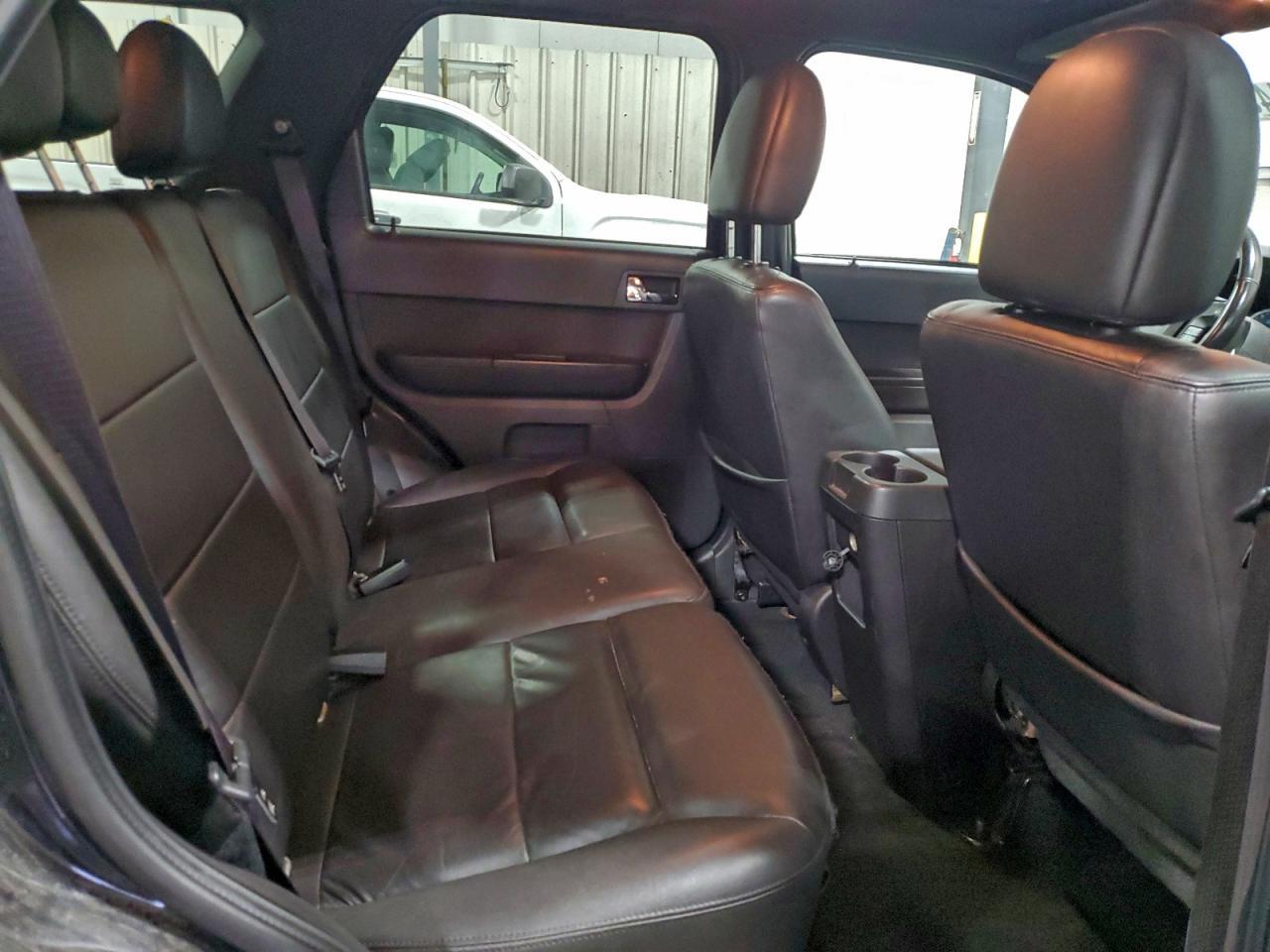 2010 FORD ESCAPE