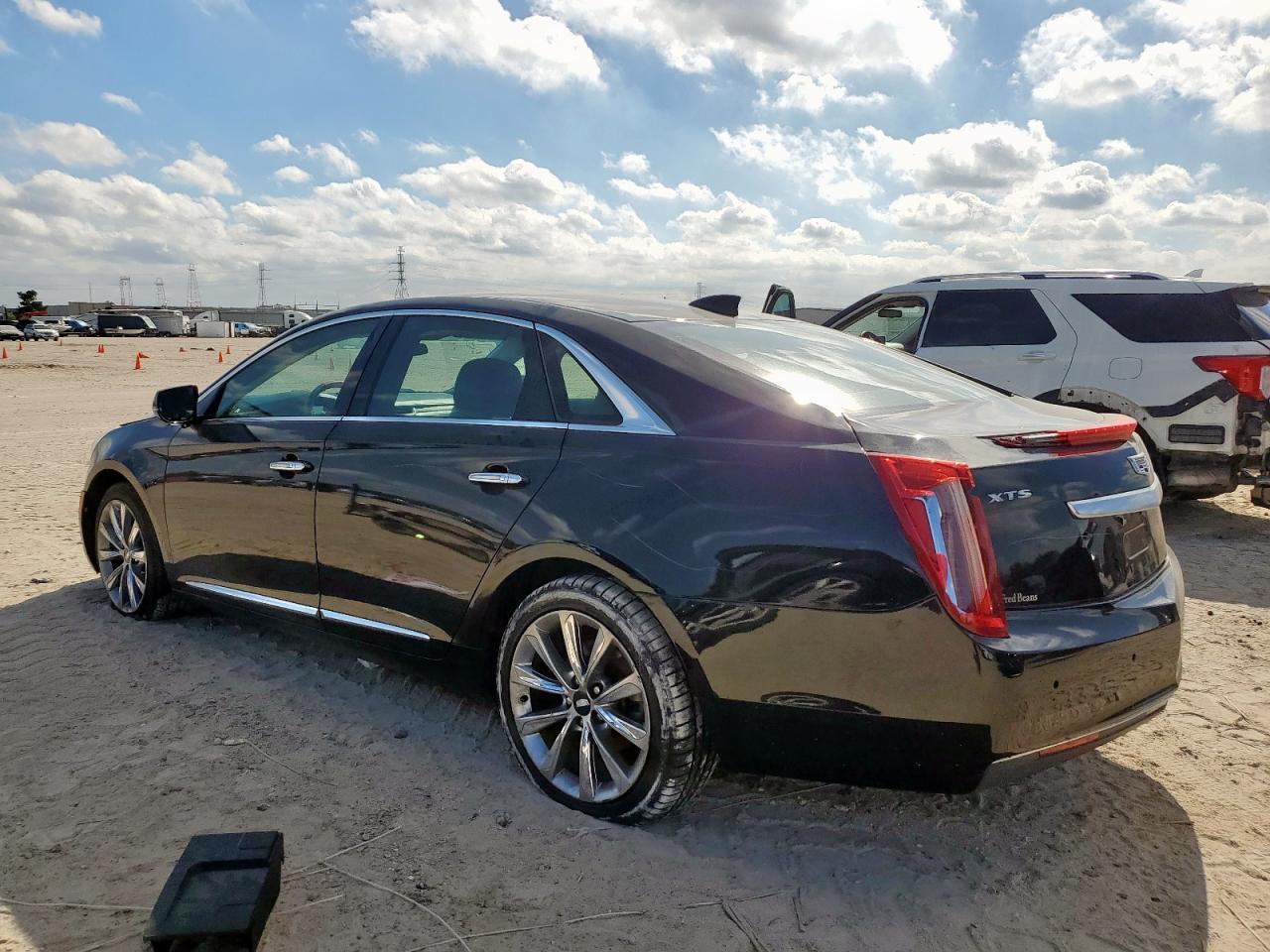 2017 CADILLAC XTS