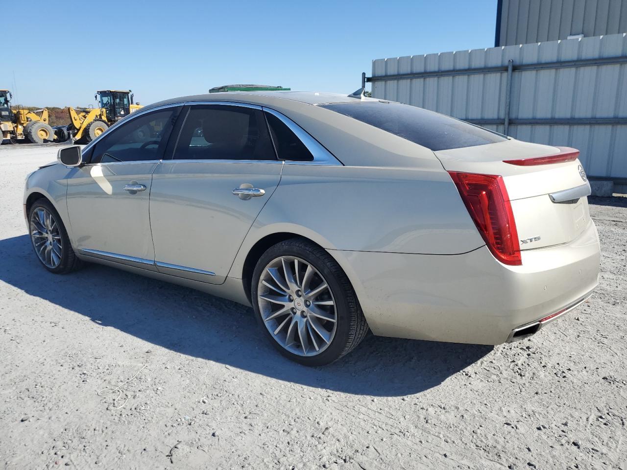 2013 CADILLAC XTS