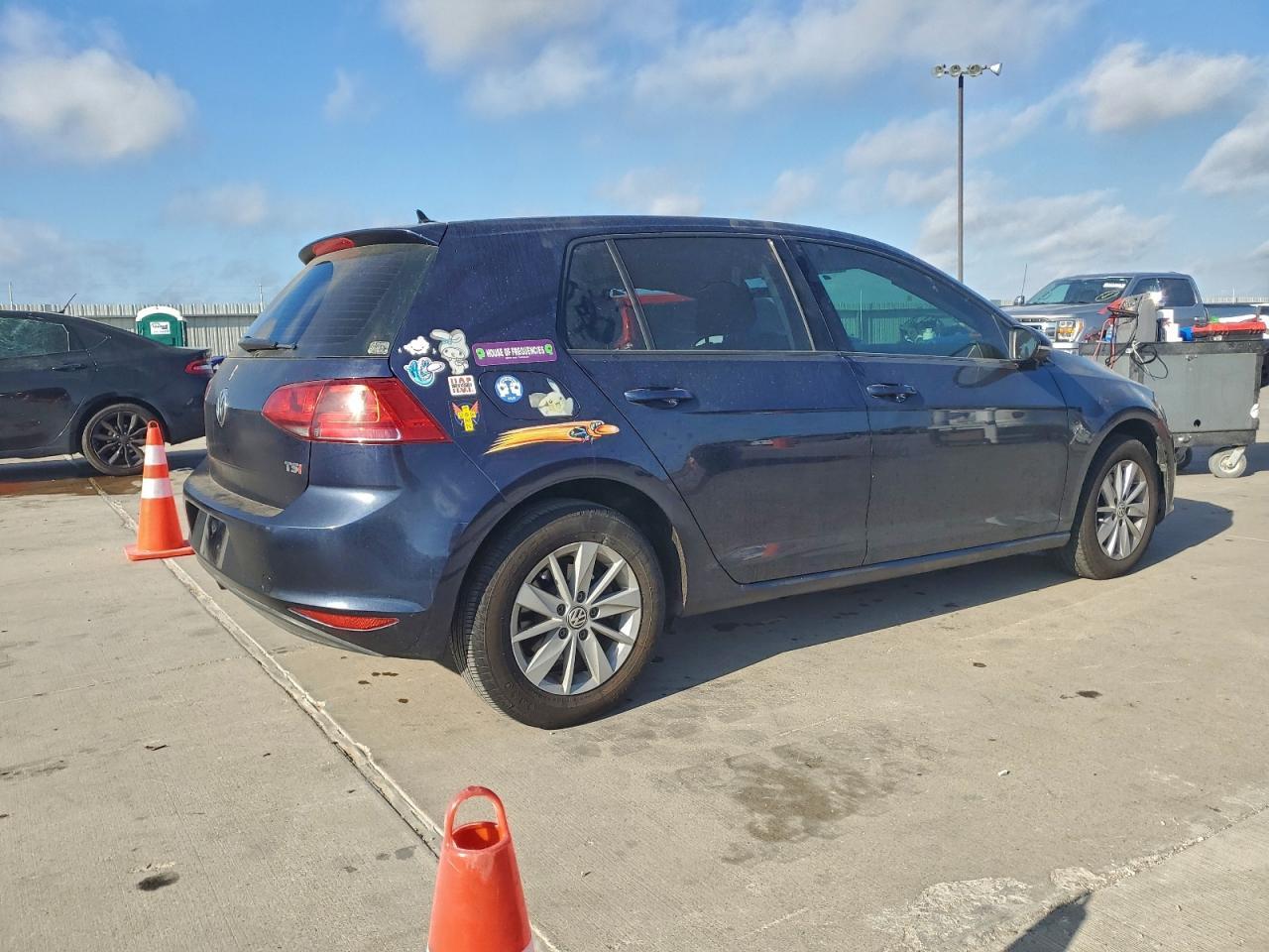 2015 VOLKSWAGEN GOLF