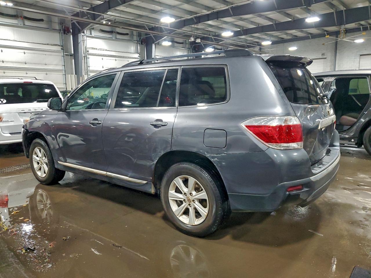 2013 TOYOTA HIGHLANDER