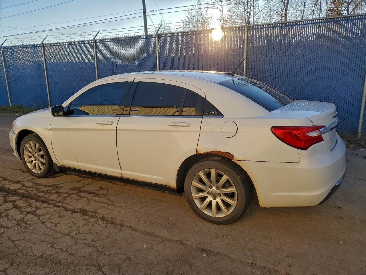 2014 CHRYSLER 200