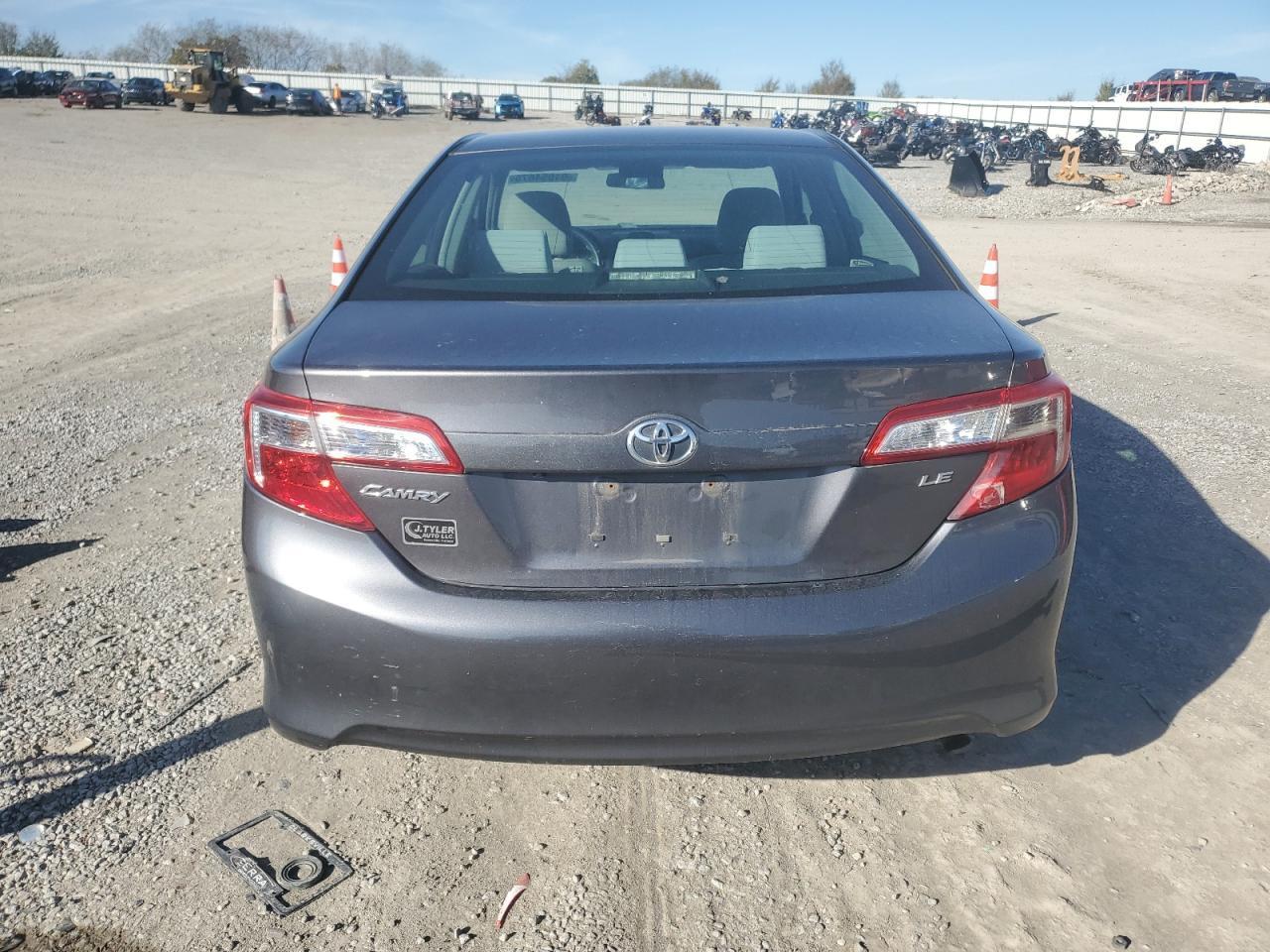 2014 TOYOTA CAMRY