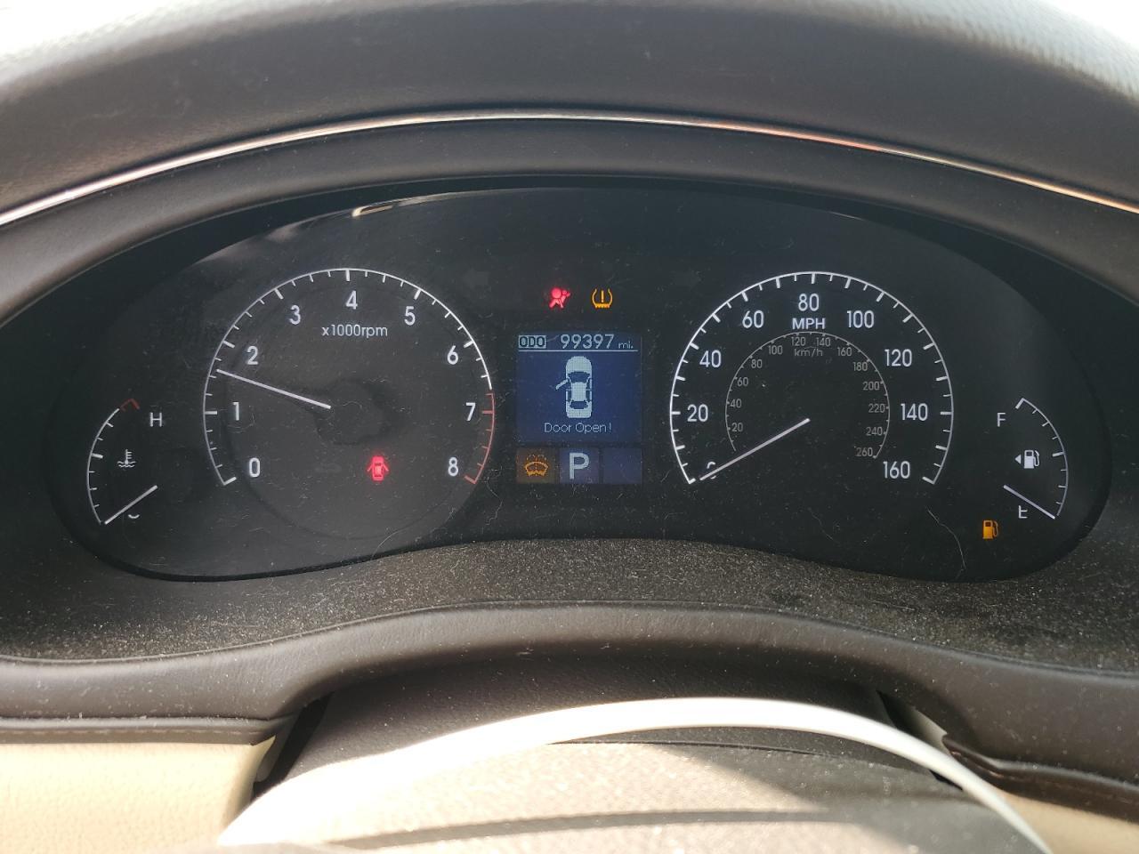 2011 HYUNDAI GENESIS