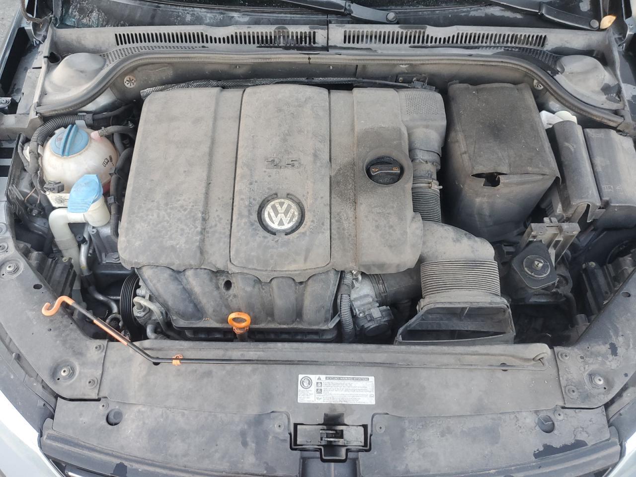 2011 VOLKSWAGEN JETTA