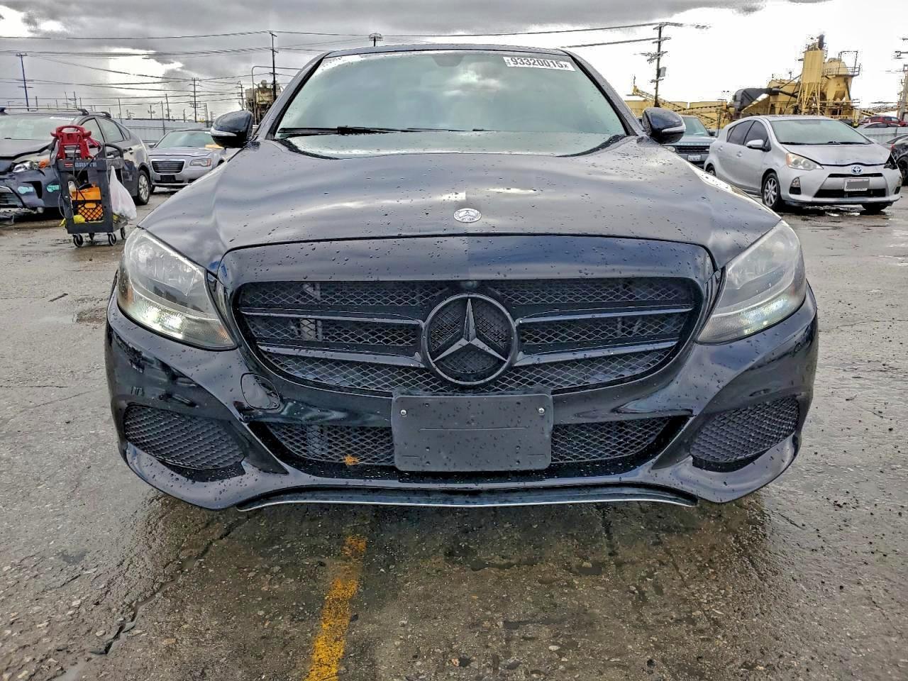 2016 MERCEDES-BENZ C-CLASS