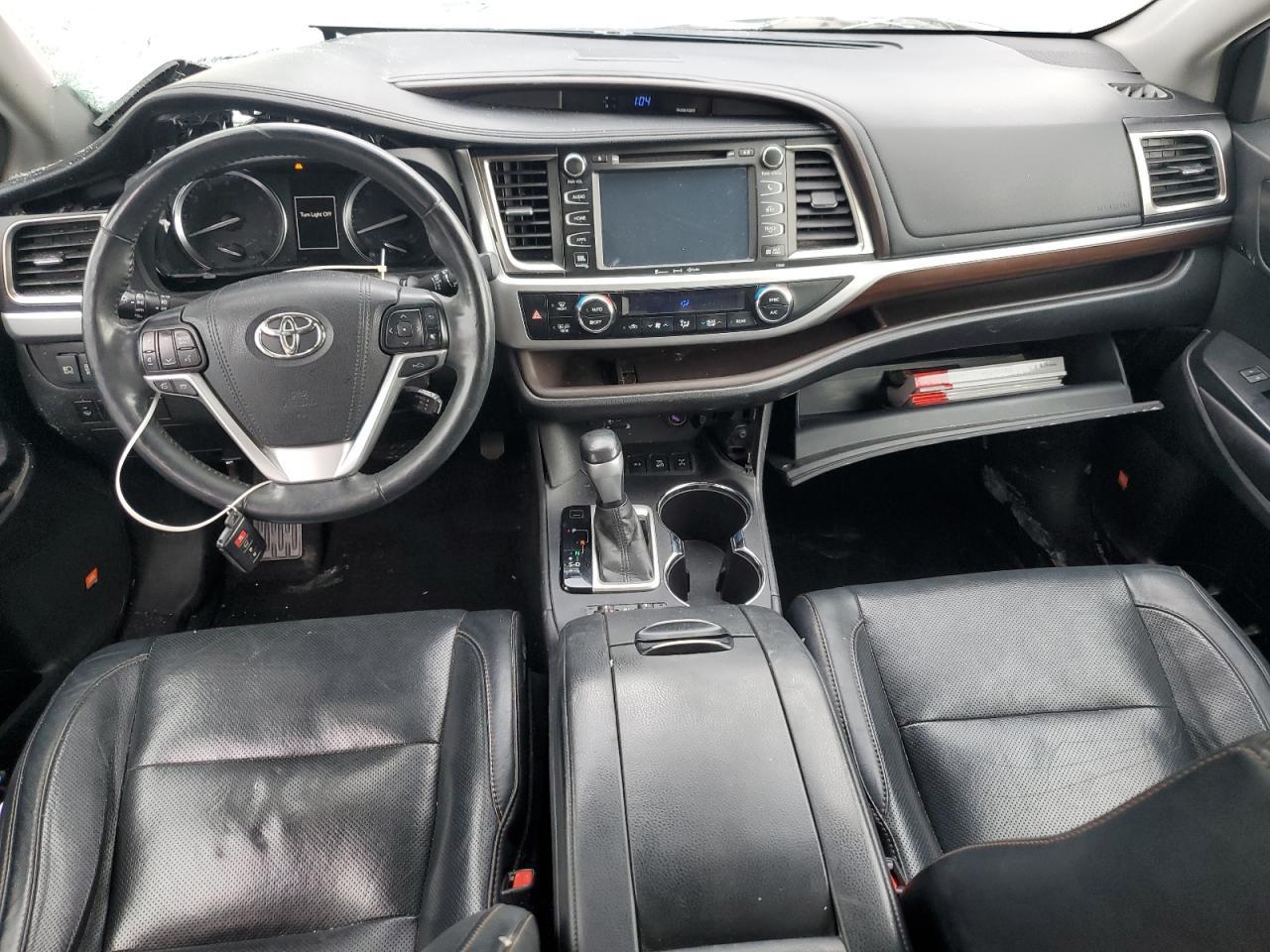 2016 TOYOTA HIGHLANDER